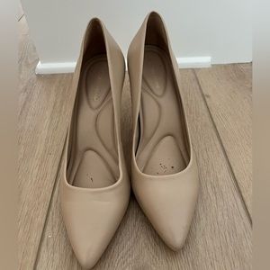 Nude Antonio Melani Pumps